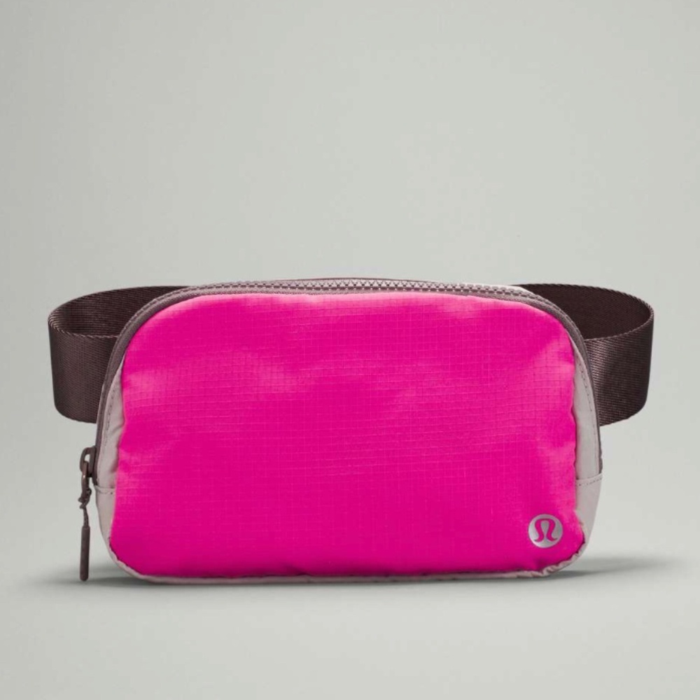 Lululemon Everywhere Belt Bag 1L